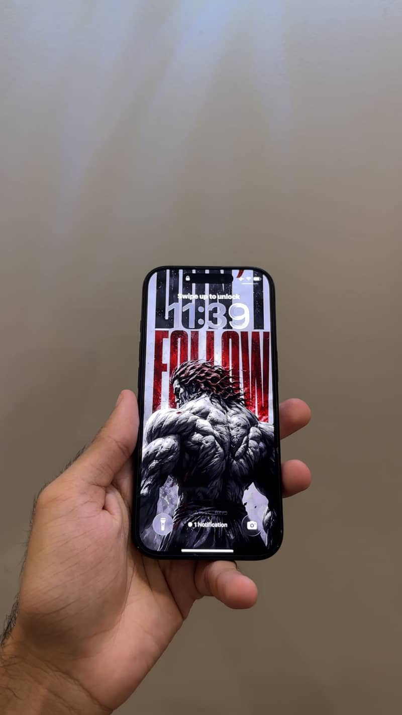 Apple iPhone 16 Pro 1