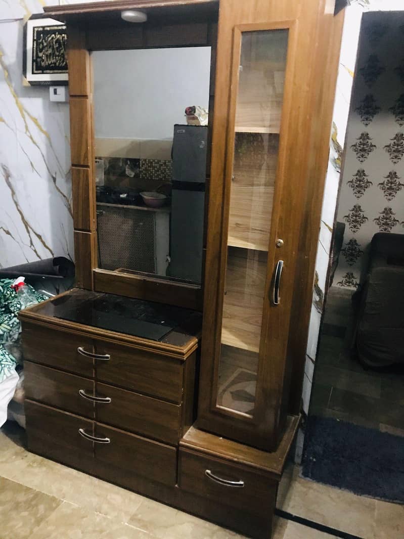 rotating dressing table 2