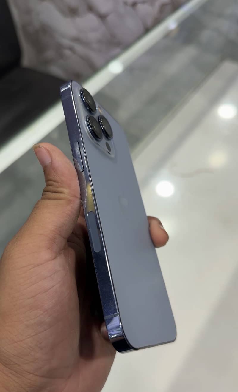 iPhone 13 Pro 1