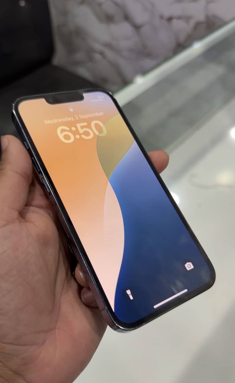 iPhone 13 Pro 2