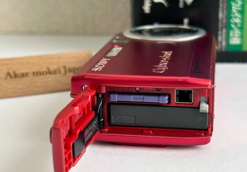 Sony 5.1 Megapixels Digital Camera 3
