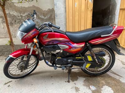 honda pridor very good condition               contact 03428334990