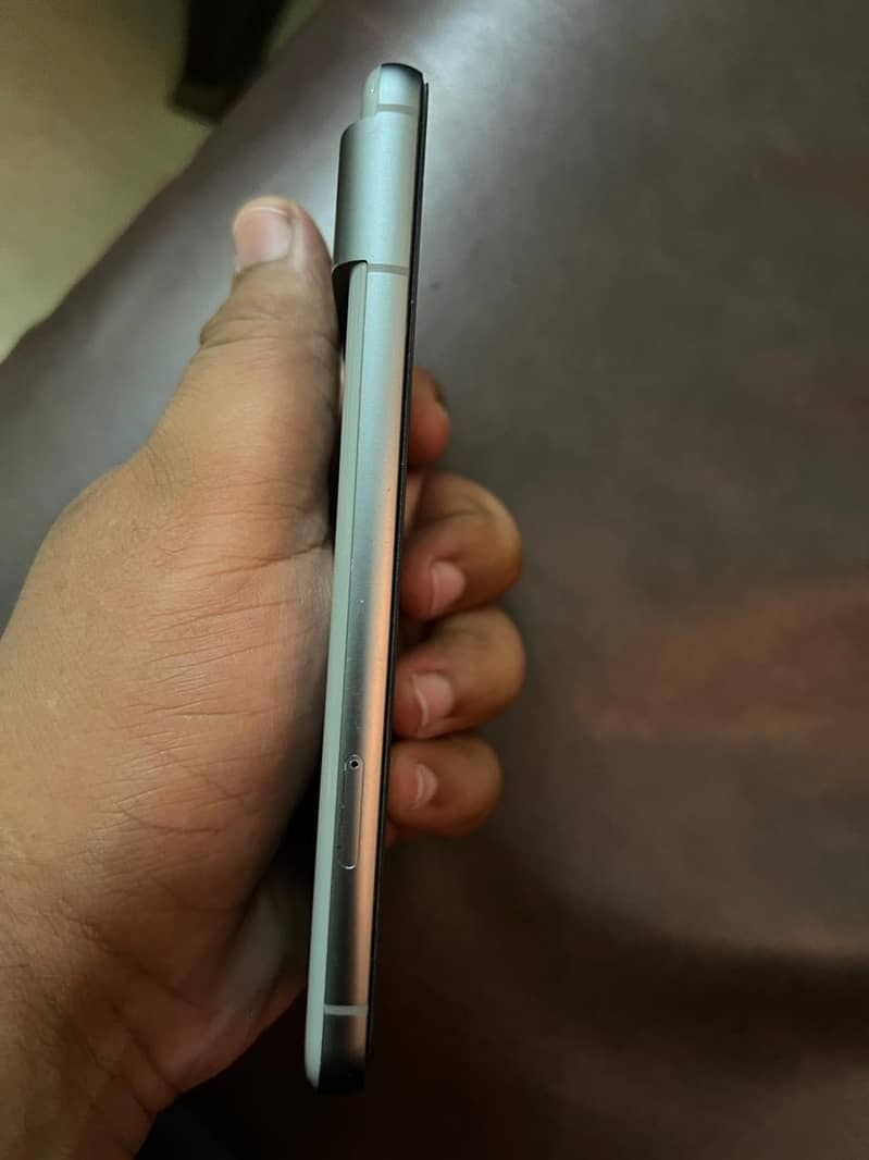 Google Pixel 8 1