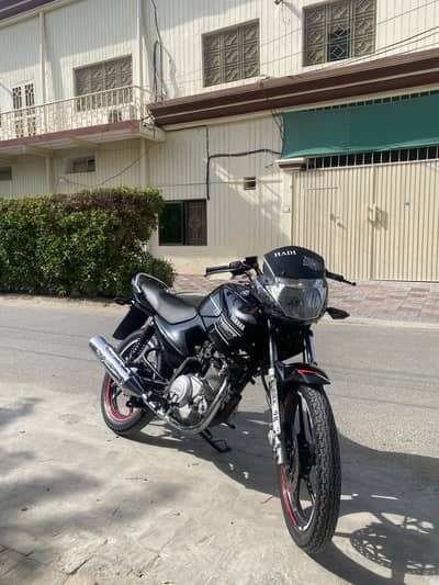 Yamaha ybr 2016 totall geniun