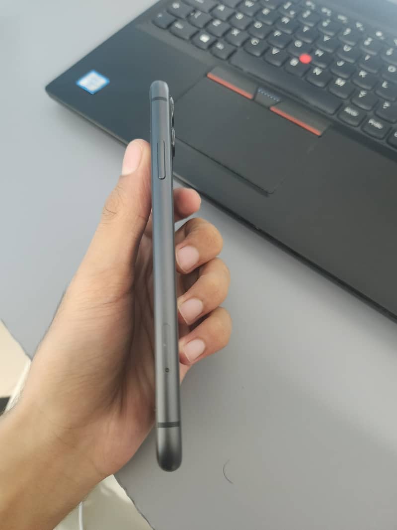Apple iPhone 11 2