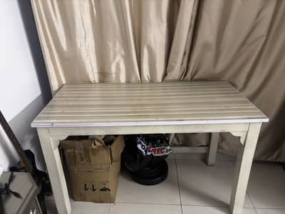 Solid wooden study table