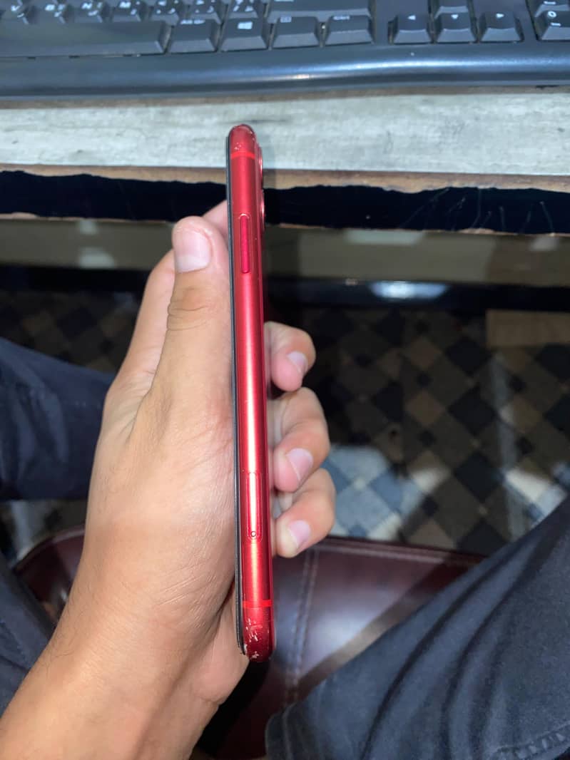 Apple iPhone 11 3