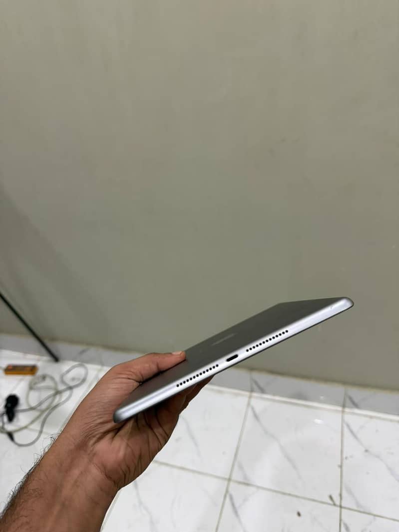 Apple ipad 3rd generation 4