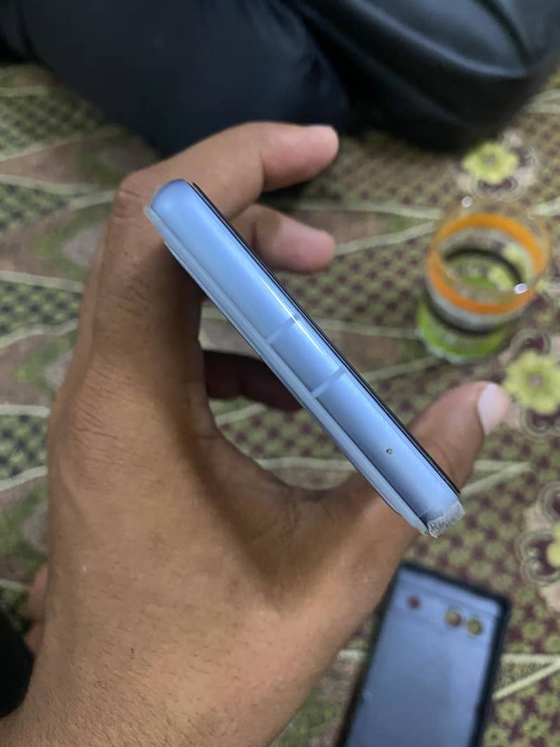 Google Pixel 7a 2