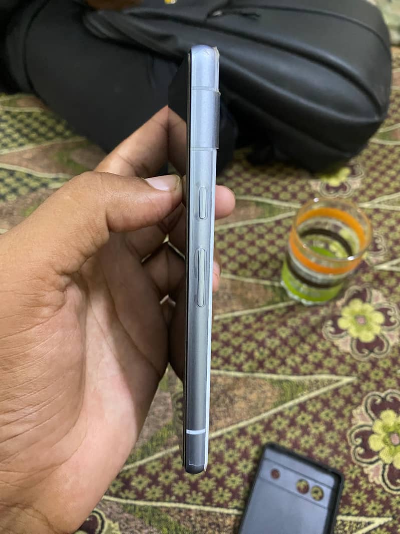 Google Pixel 7a 5
