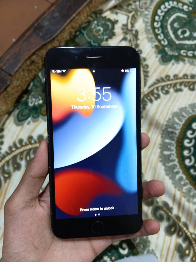 Apple iPhone 7 Plus 1