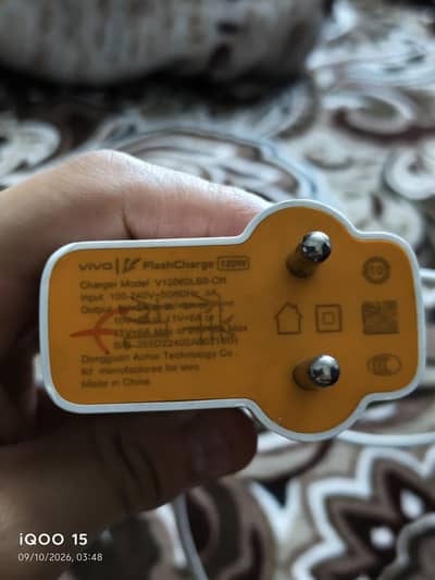 vivo orignal  flash 120watt charger with data cable