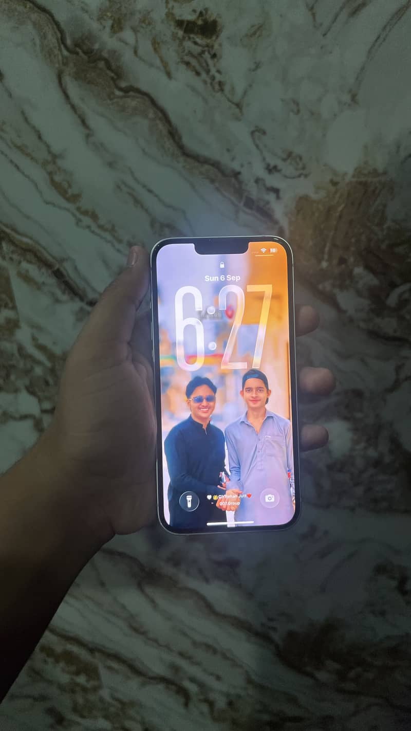 Apple iPhone 14 3