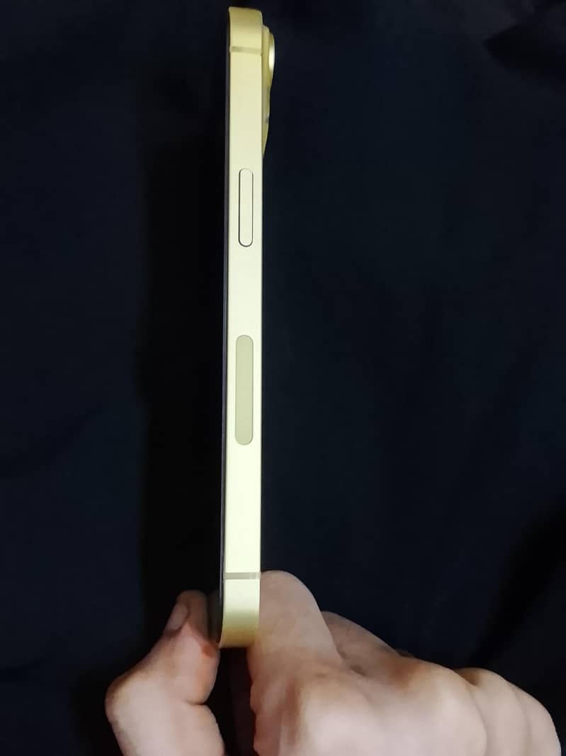 Apple iPhone 14 3