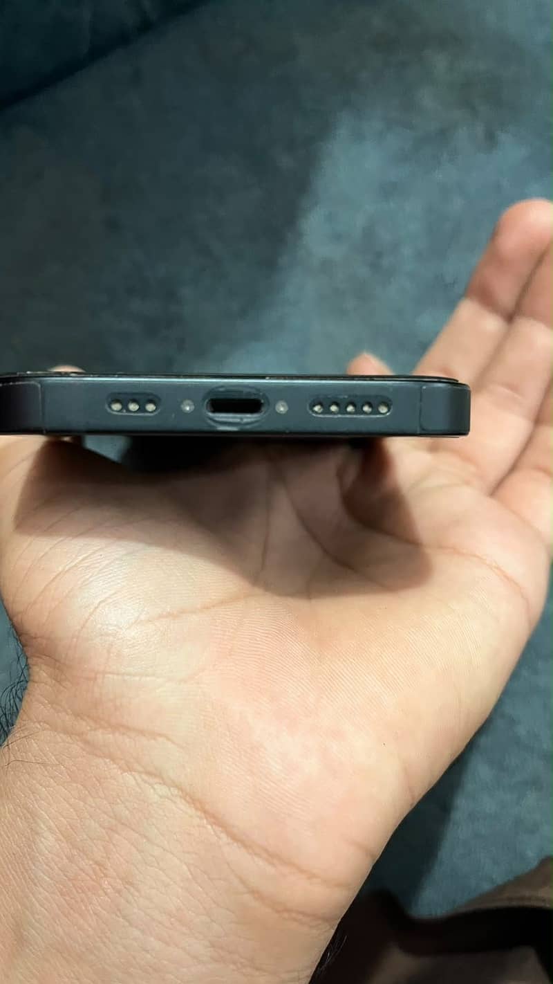 Apple iPhone 14 4