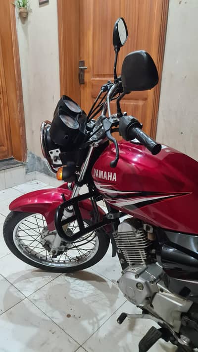 YAMAHA YB 125Z
