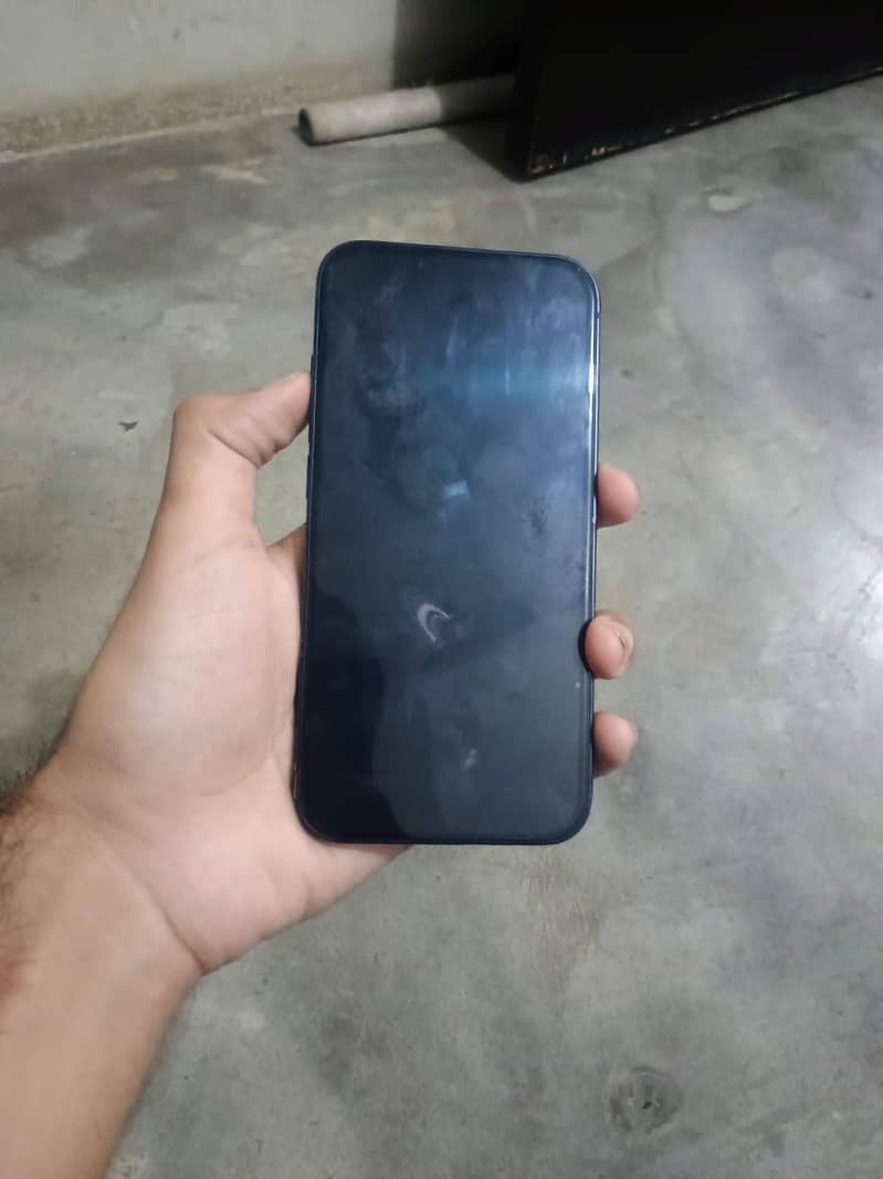 Apple iPhone 13 3