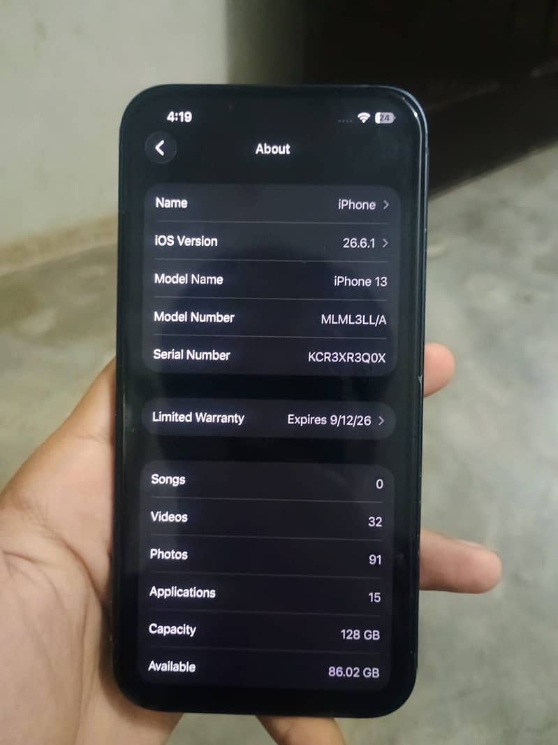 Apple iPhone 13 8