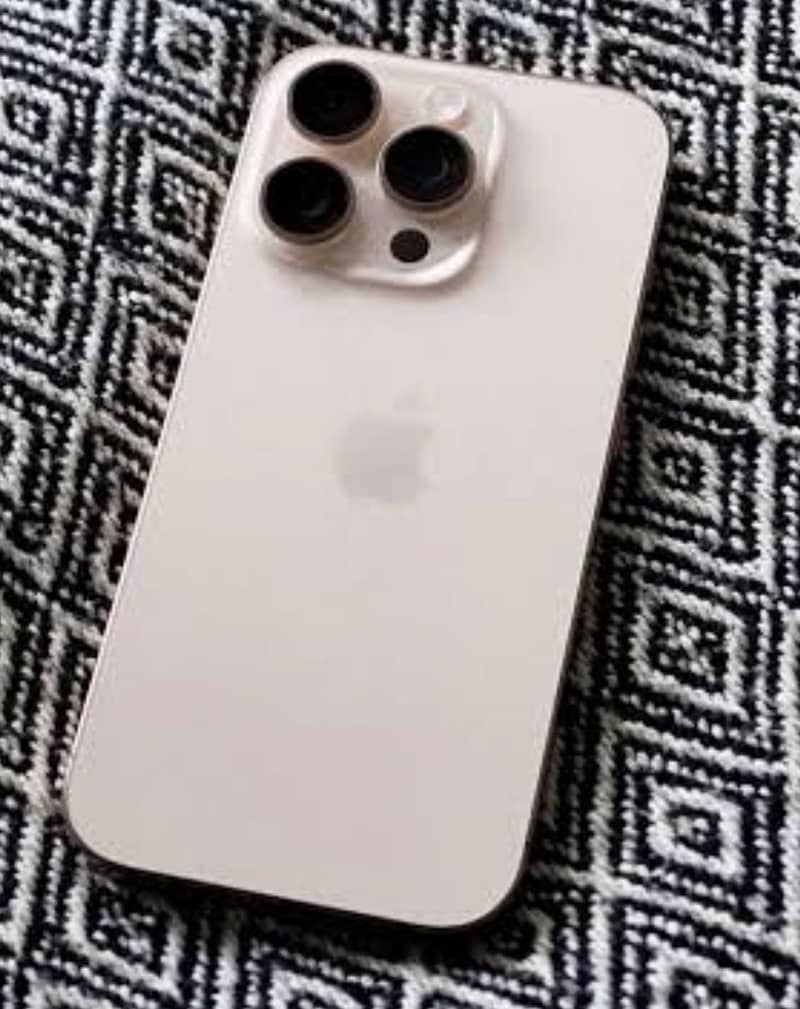 Apple iPhone 16 Pro 5