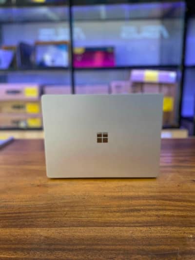 MICROSOFT SURFACE LAPTOP GO i5 10TH GEN 8GB/256GB TOUCH FRESH IMPORT