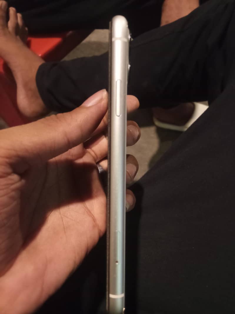 Apple iPhone 11 1
