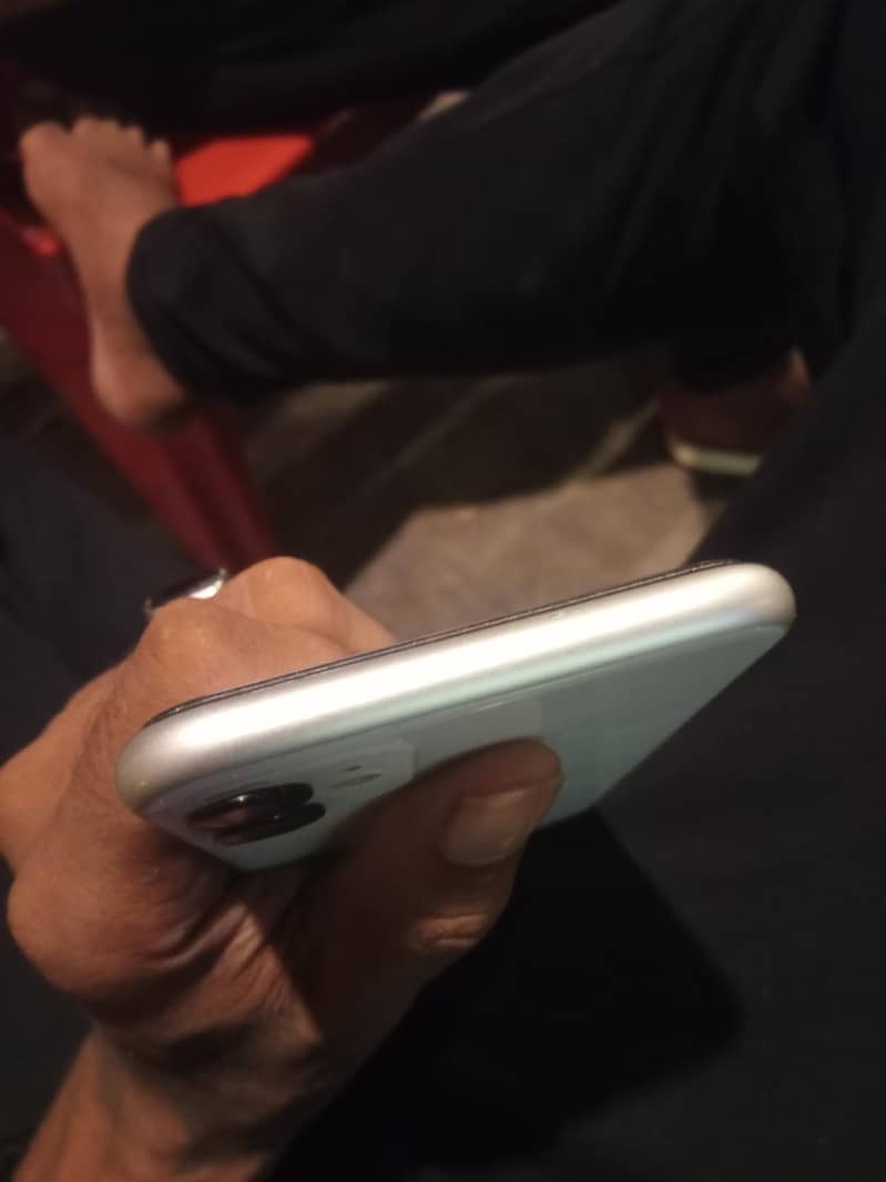 Apple iPhone 11 2