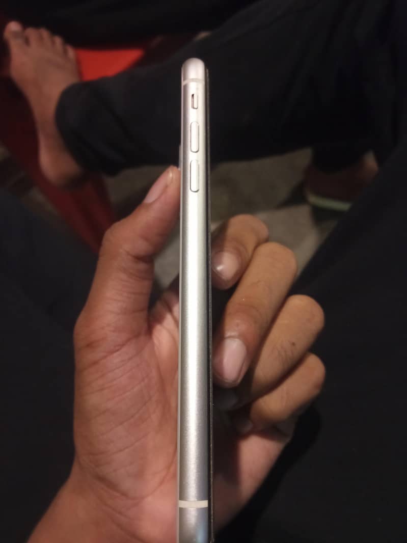 Apple iPhone 11 3