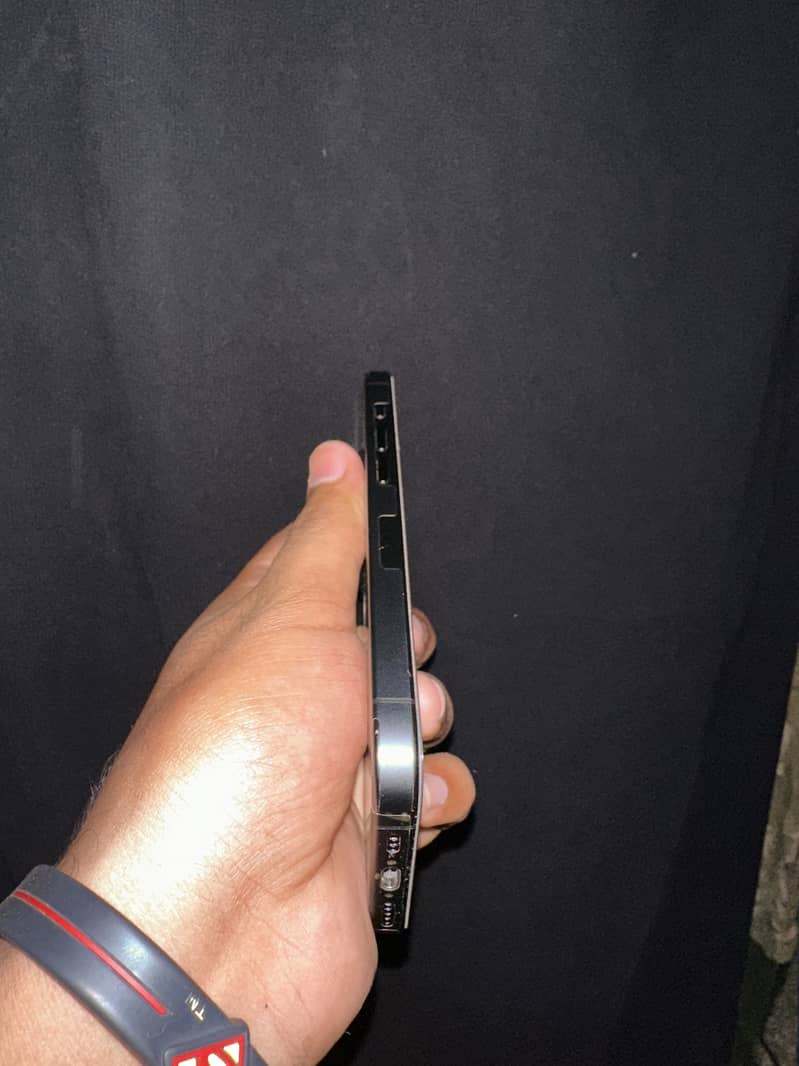 Apple iPhone 15 Pro 1