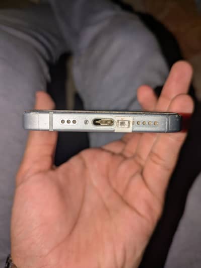 Apple iPhone 15
