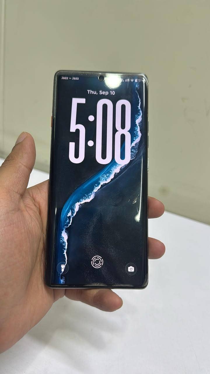 Tecno Camon 40 Pro 4