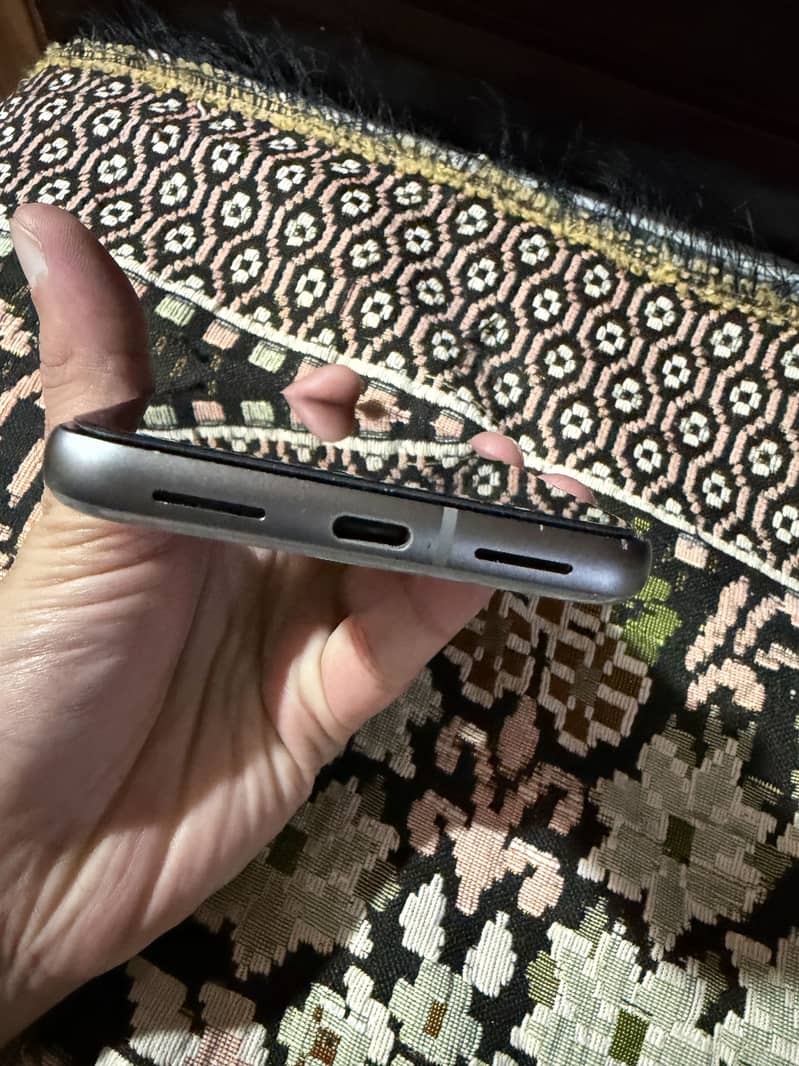 Google Pixel 8 3