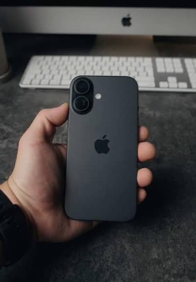 Apple iPhone 16