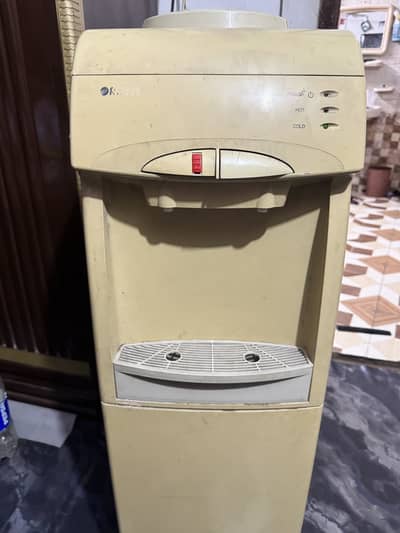 Orient Water Dispenser in normal condition