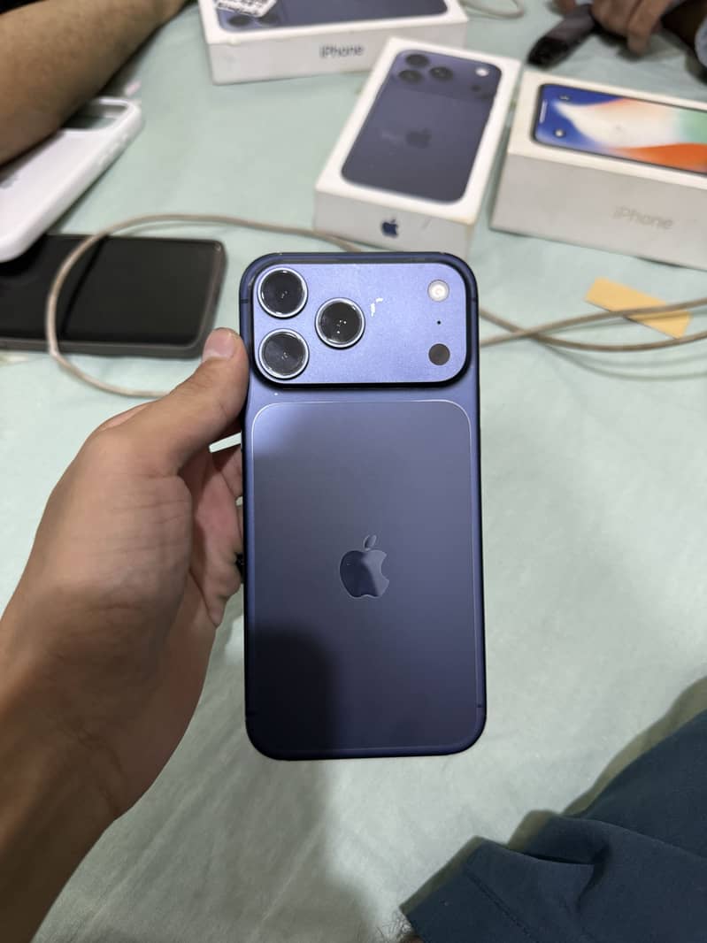 Apple iPhone 17 Pro Max 3