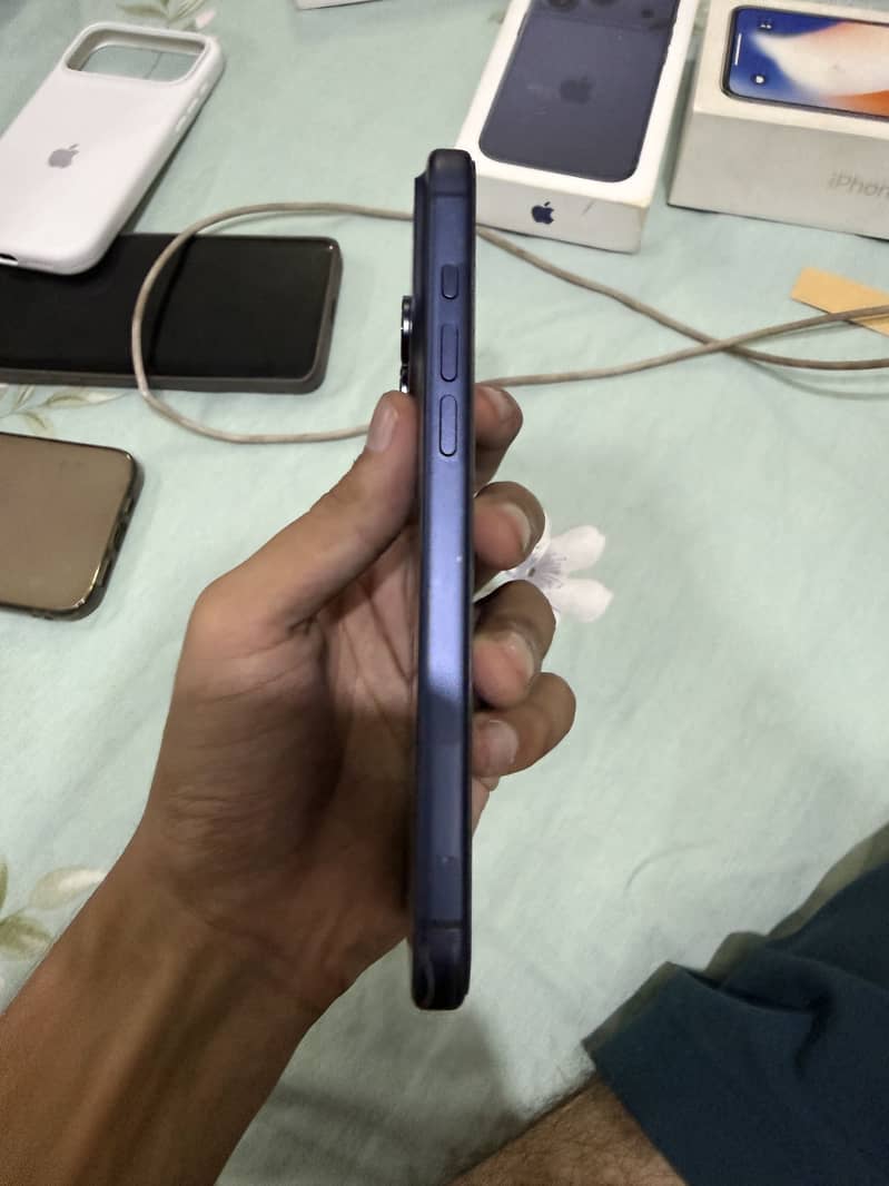Apple iPhone 17 Pro Max 5