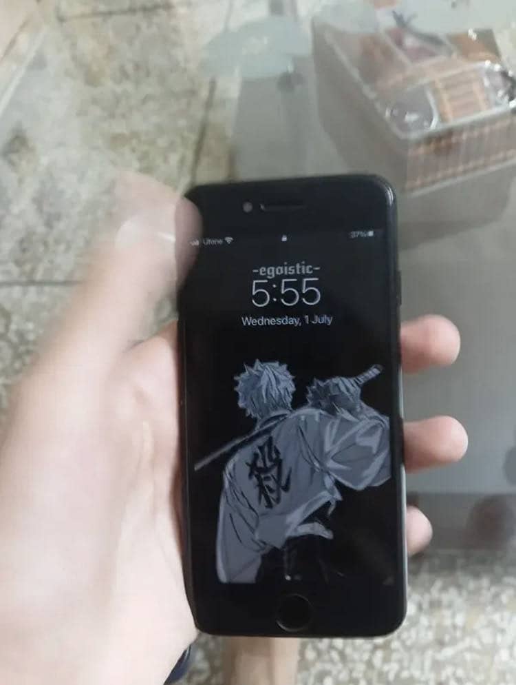 Apple iPhone 7 0