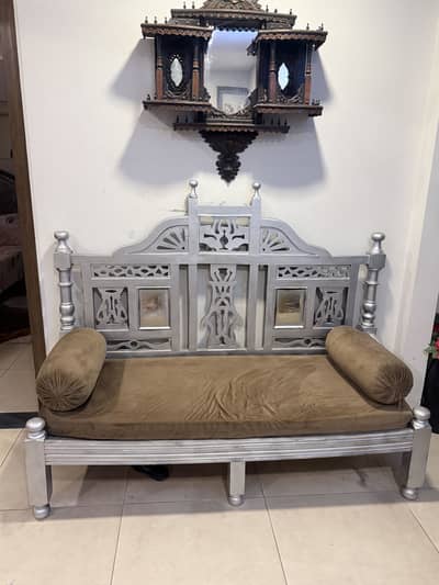 DEEWAN SOFA