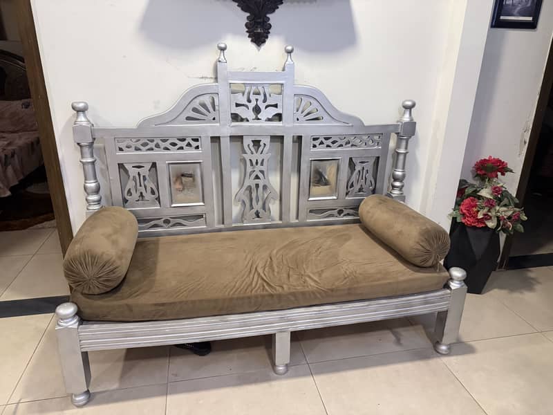 DEEWAN SOFA 1