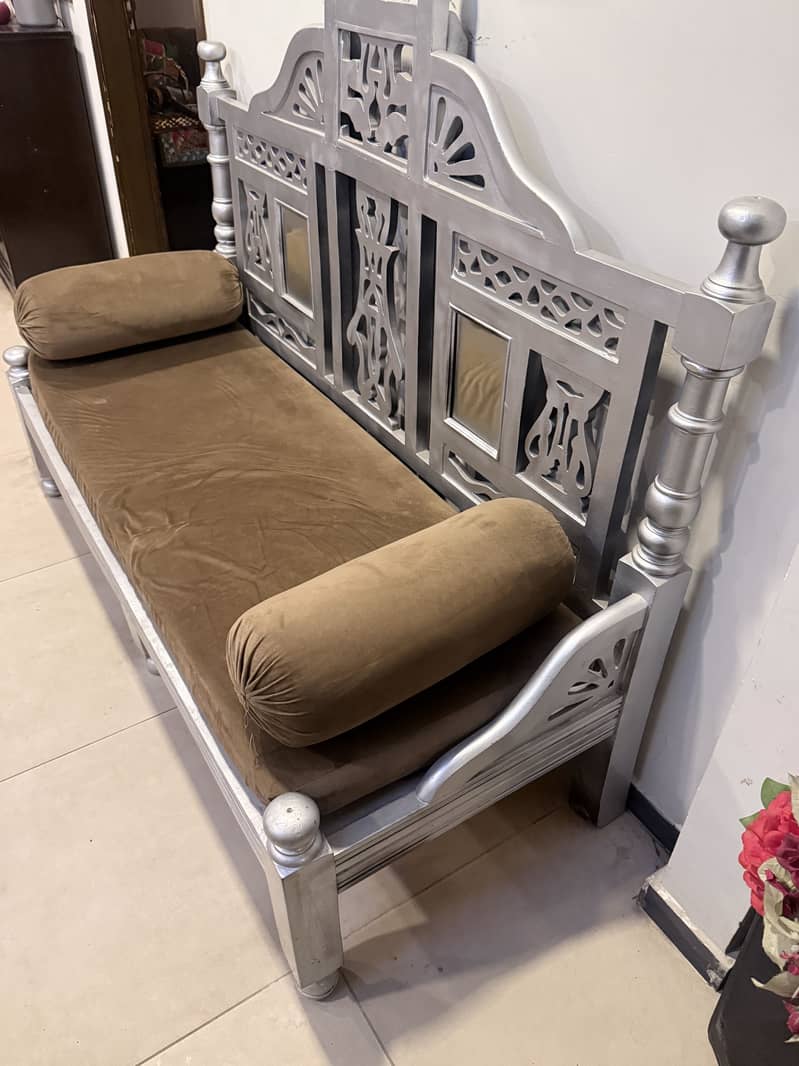 DEEWAN SOFA 2
