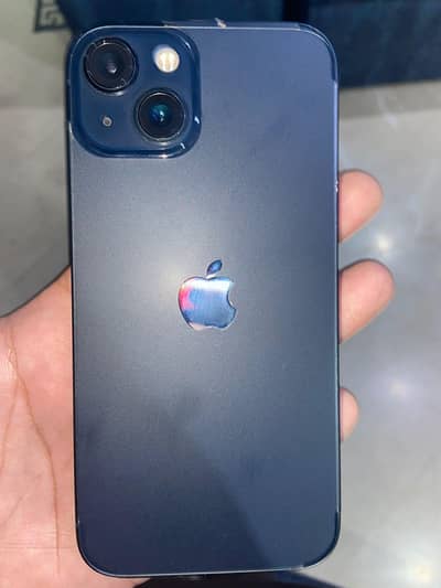 Apple iPhone 13