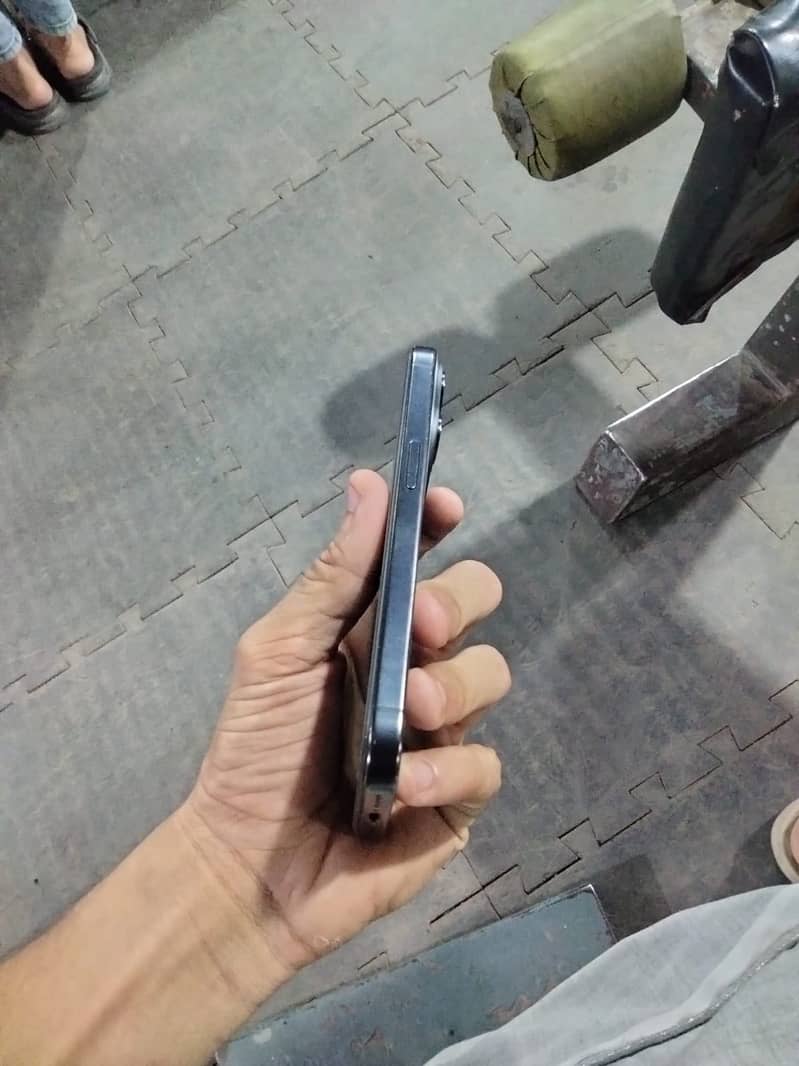 Apple iPhone 15 Pro 1