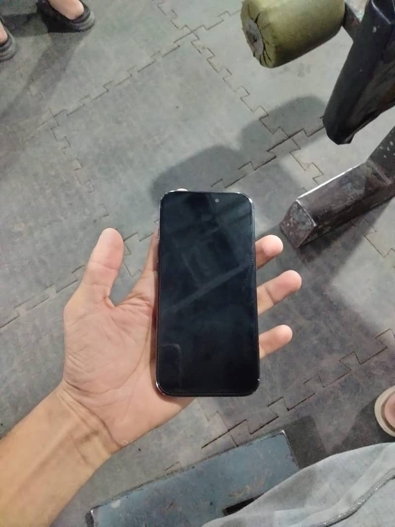 Apple iPhone 15 Pro 2