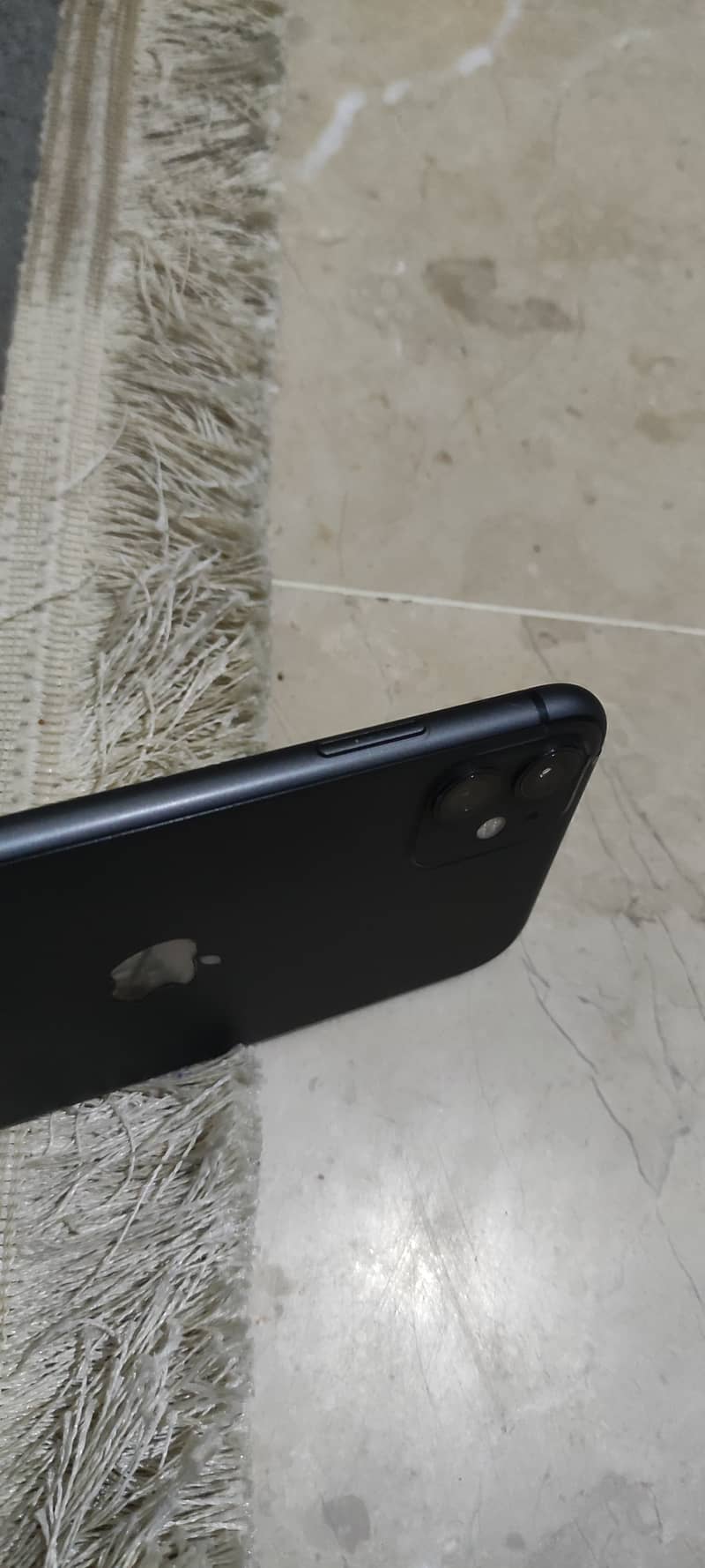 Apple iPhone 11 3