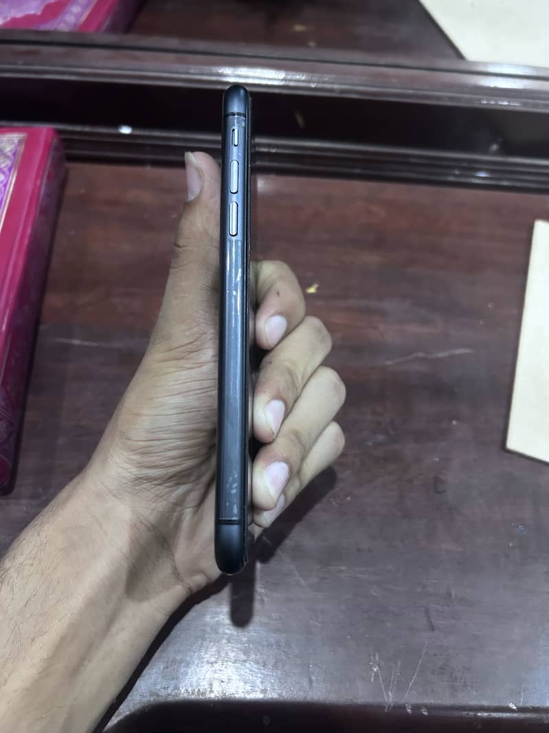 Apple iPhone 11 6