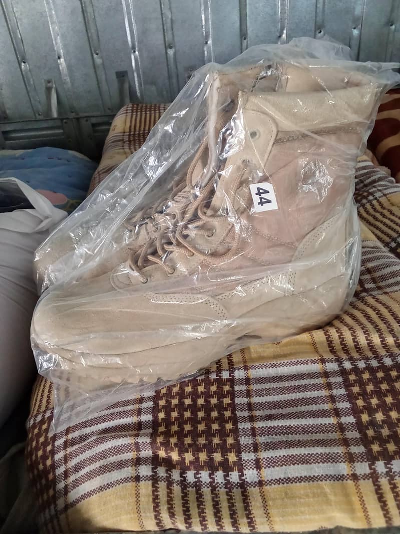 Boot mew 0