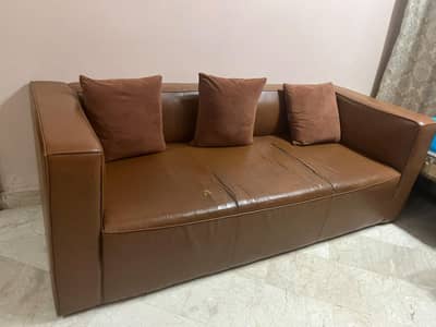 5 seater Sofa 3+1+1 in good condition