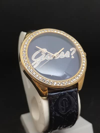 GUESS WATCH IN MINT CONDITION WITH ORIGINAL BOX