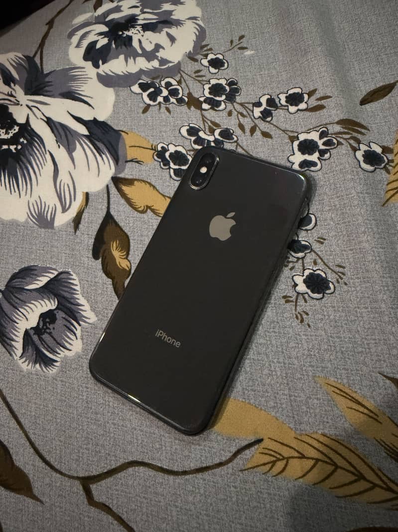 Apple iPhone X 3