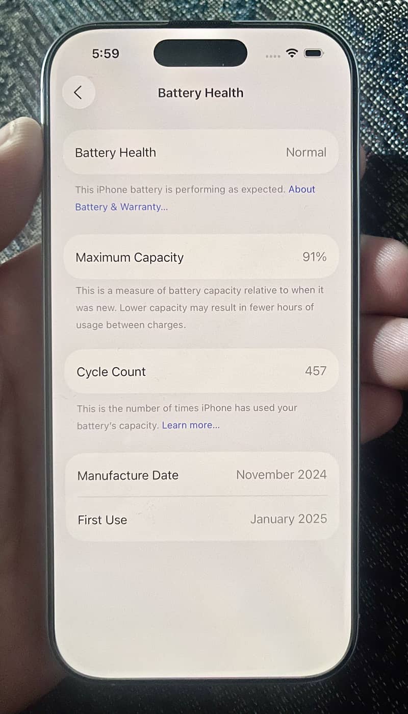 Apple iPhone 16 Pro 4