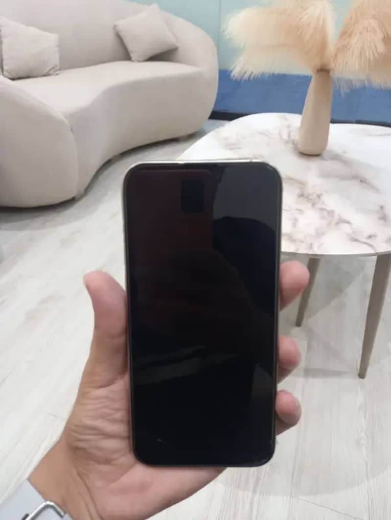 iphone 15 pro max 2